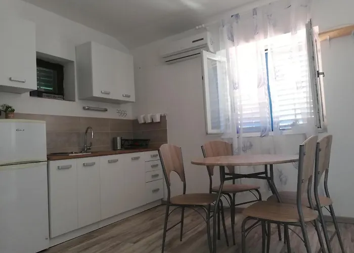 Lucija Solaris Lejlighed